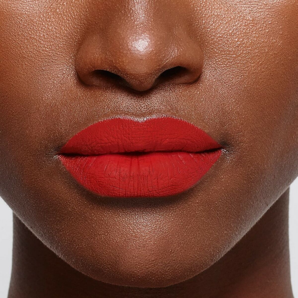 Lipstick L'Oreal Make Up Color Riche 336-le rouge avant-garde Matt-4